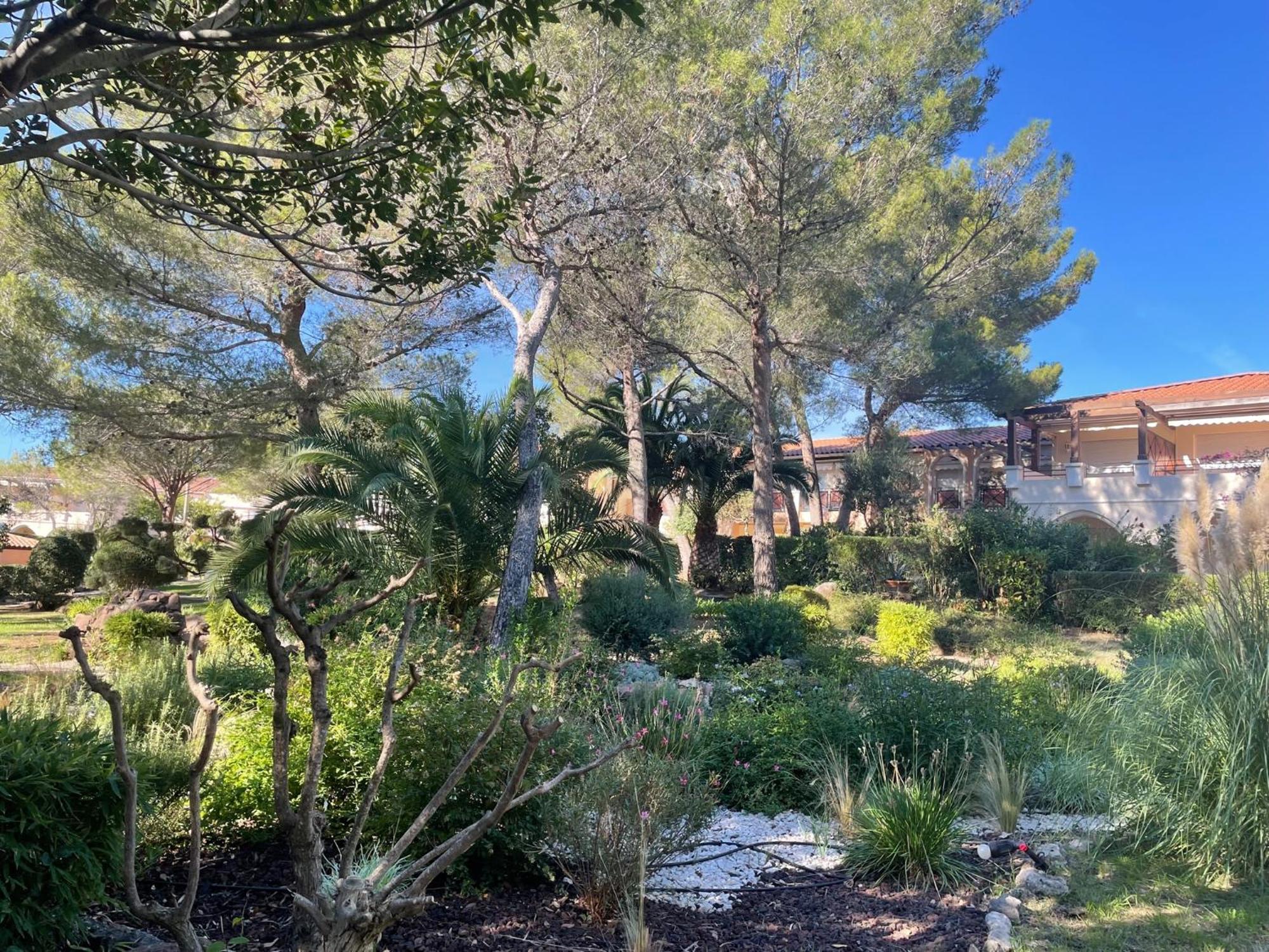 2 Pieces Saint Raphael Renove, Classe 4 Etoiles, 100 M Plages, Piscine, Tennis, Parc, Terrasse, Jardin Privatif Eksteriør bilde