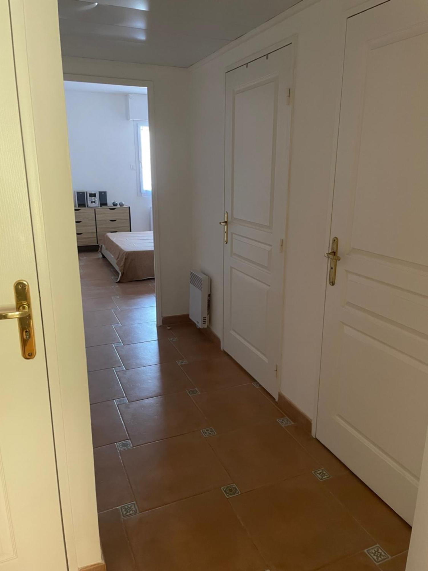 2 Pieces Saint Raphael Renove, Classe 4 Etoiles, 100 M Plages, Piscine, Tennis, Parc, Terrasse, Jardin Privatif Eksteriør bilde