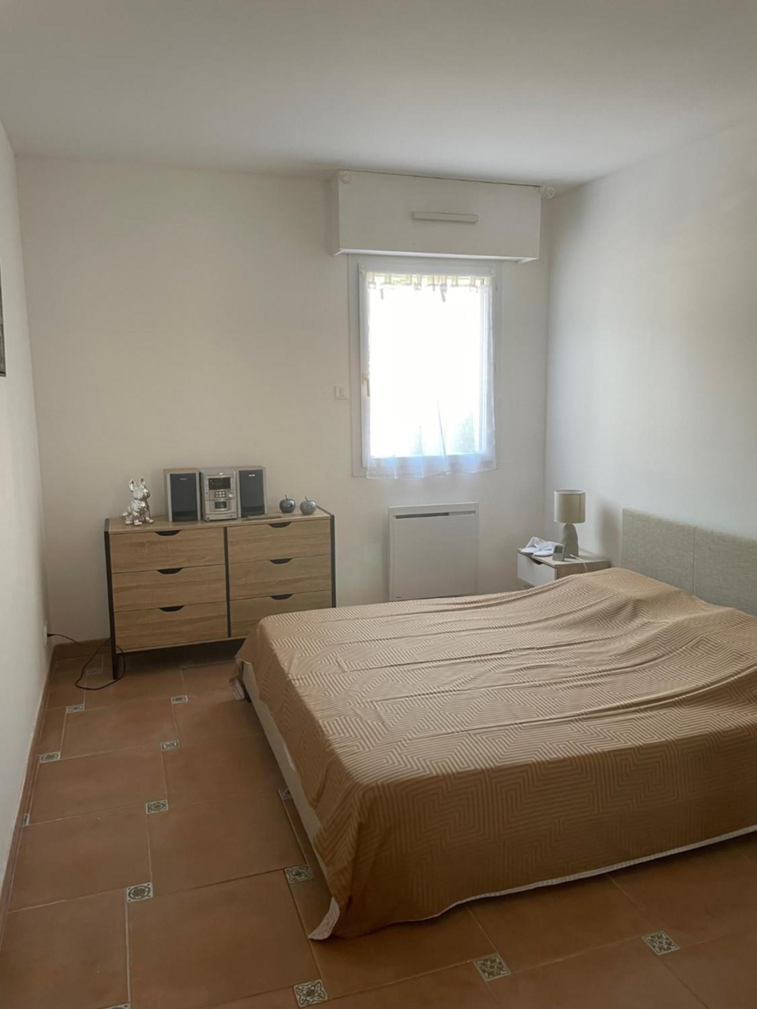 2 Pieces Saint Raphael Renove, Classe 4 Etoiles, 100 M Plages, Piscine, Tennis, Parc, Terrasse, Jardin Privatif Eksteriør bilde