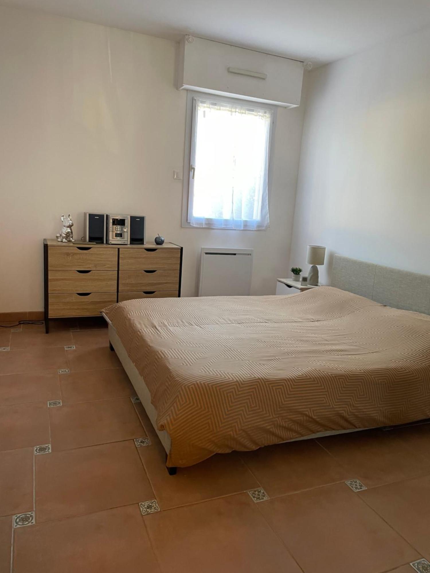 2 Pieces Saint Raphael Renove, Classe 4 Etoiles, 100 M Plages, Piscine, Tennis, Parc, Terrasse, Jardin Privatif Eksteriør bilde
